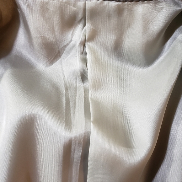 Mens olive green 2 piece suit. 100 % wool. - Picture 4 of 7